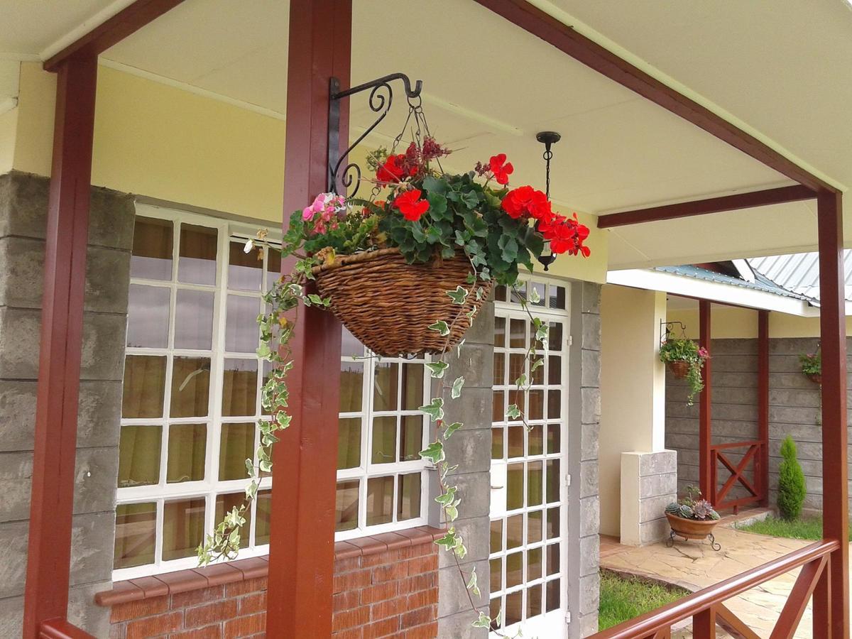 Tumaini Gardens Acomodação com café da manhã Kajiado Exterior foto